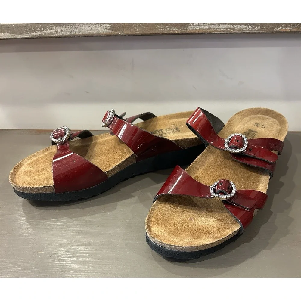 Naot Women's Size 38 US‎ 7 Wedge Sandals Red Leather Double Strap Buckle